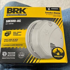 5 Smoke Alarm detectors with Dual Sensor Technology - White hard wired